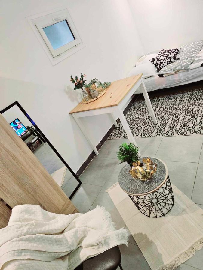 Neuf Le Guichet, Proche Des Ecoles Paris Saclay Apartment *