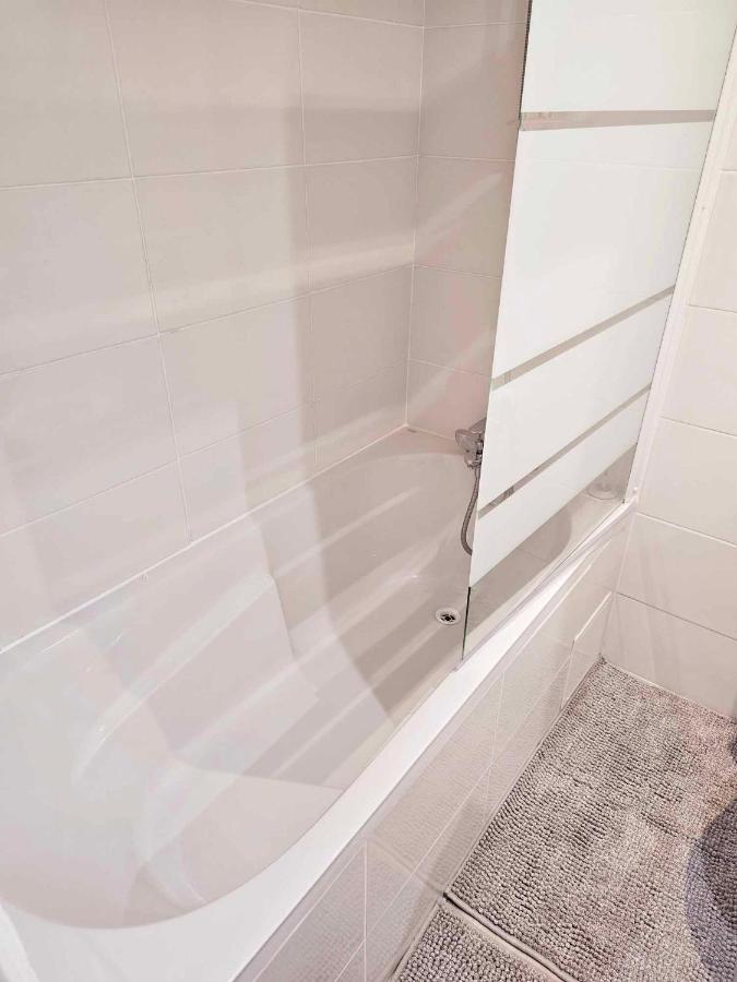 Neuf Le Guichet, Proche Des Ecoles Paris Saclay Apartment
